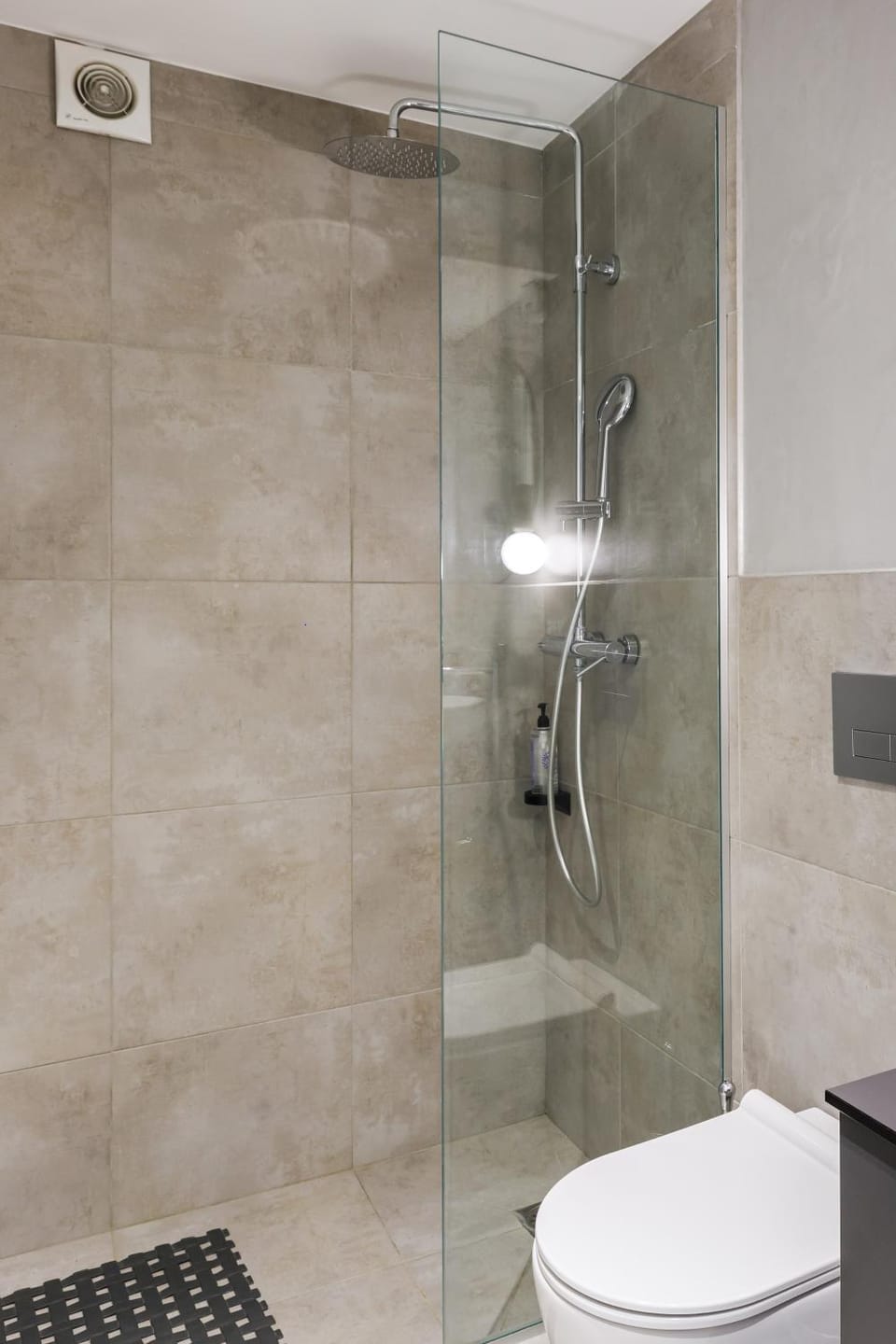 Shower, Toilet, Bathroom