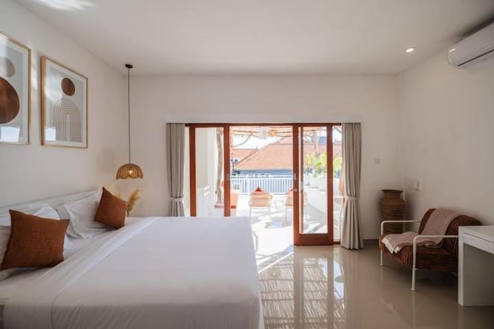 Villa OG Cruz Villa in North Kuta