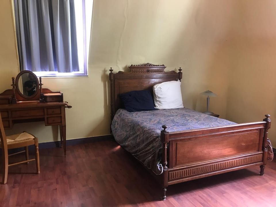 Bed, Photo of the whole room