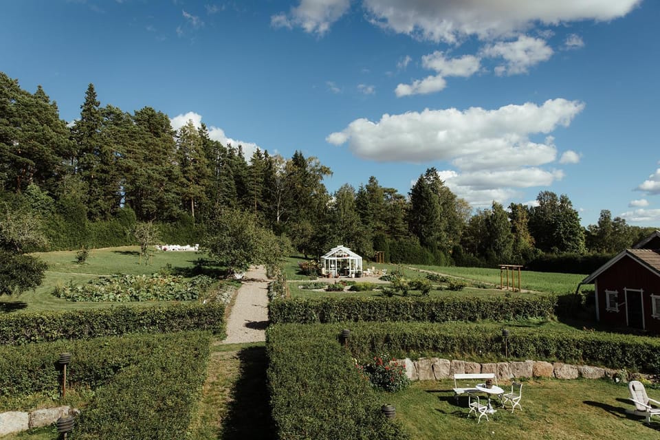 Property building, Garden