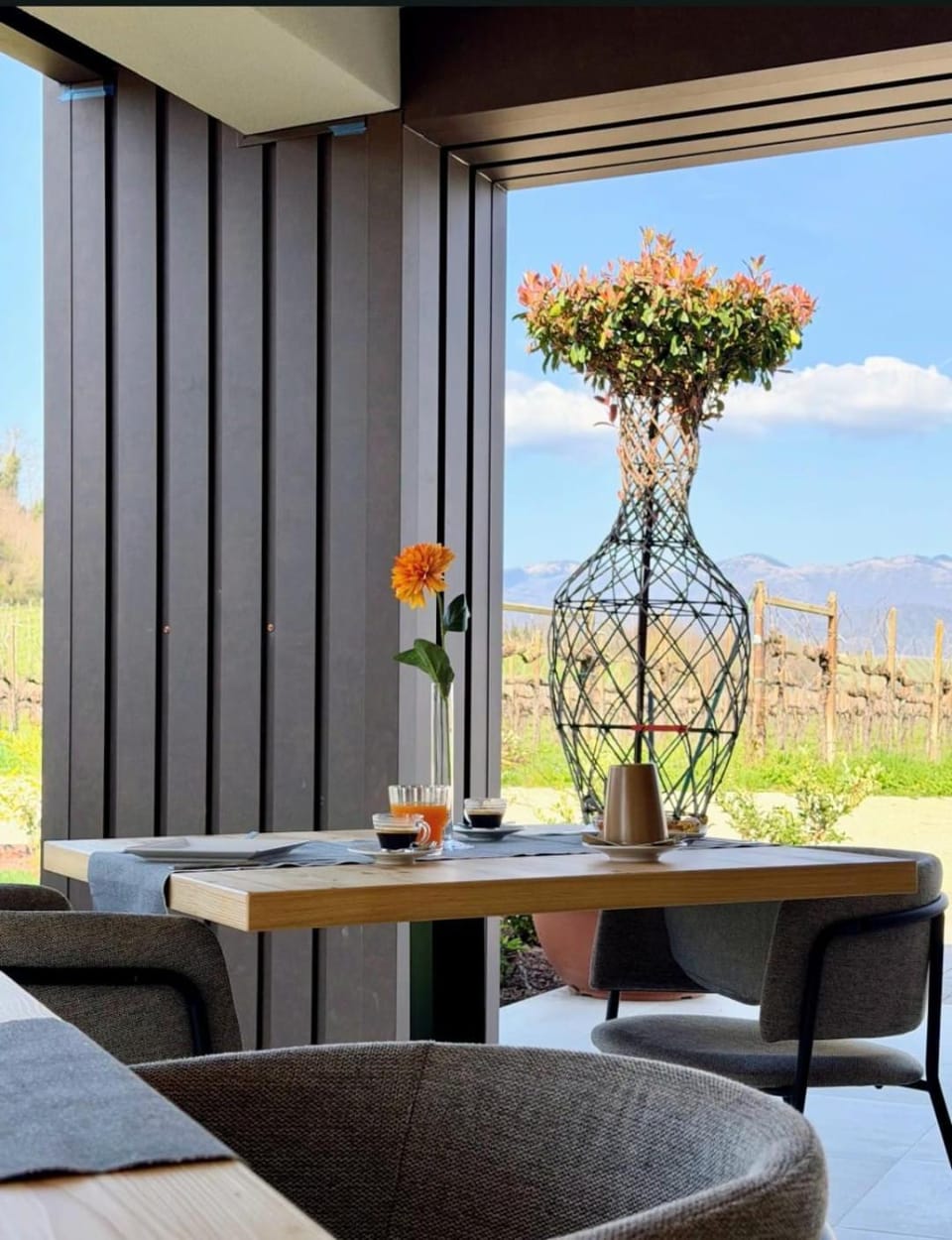 Natural landscape, Breakfast