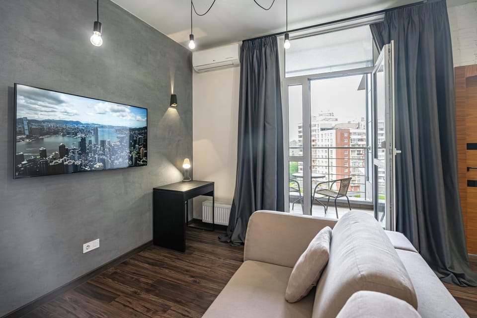8-188 Central Park, John McCain 7, Kyiv centre, fantastic city view, 15 kW backup power, Petrovdom Apartment Apartment in Kiev City - Kyiv