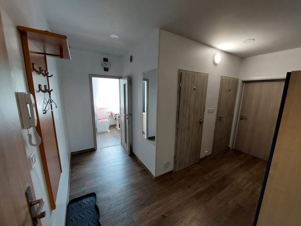 Other, Photo of the whole room