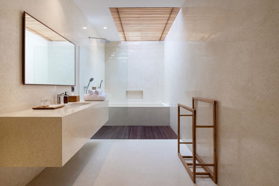 Toilet, Bath, towels
