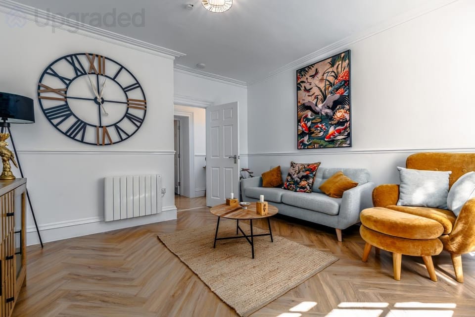 TV and multimedia, Living room, Seating area, internet