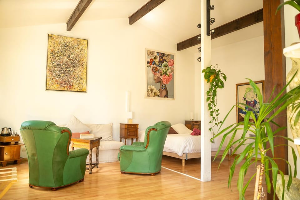 Les Vignes Reines Bed and Breakfast in Nouvelle-Aquitaine