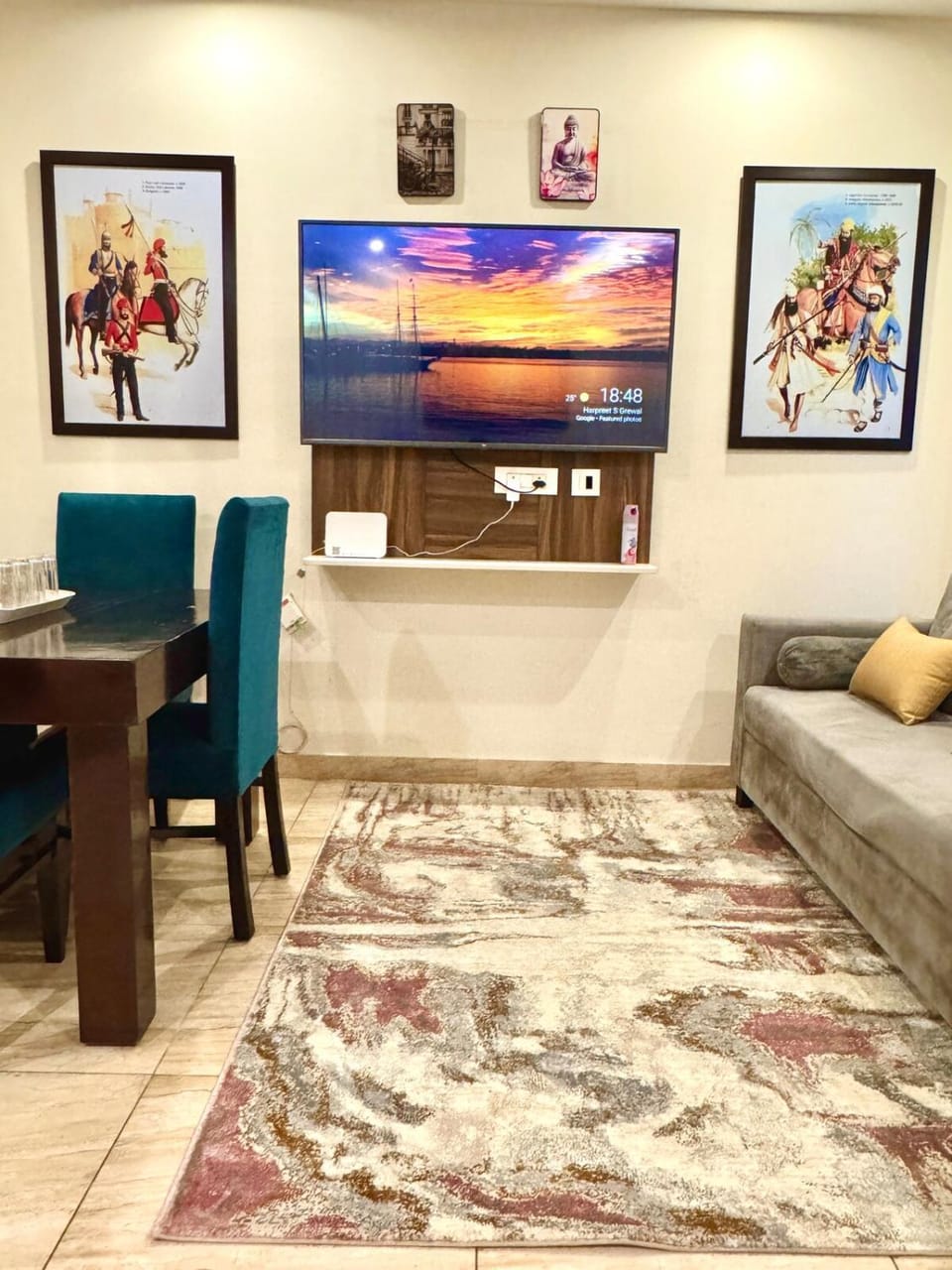 TV and multimedia, Seating area