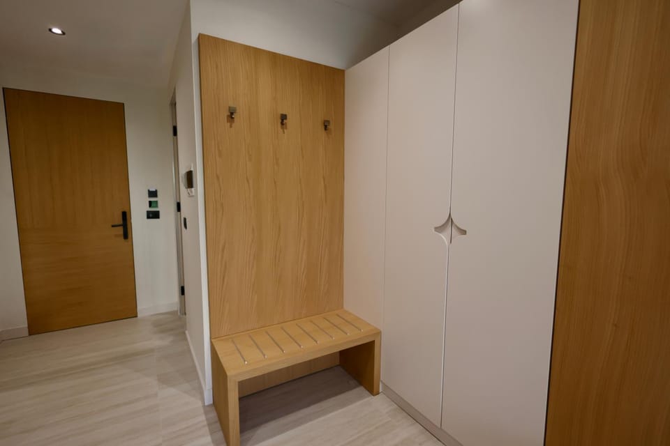 Bedroom, wardrobe