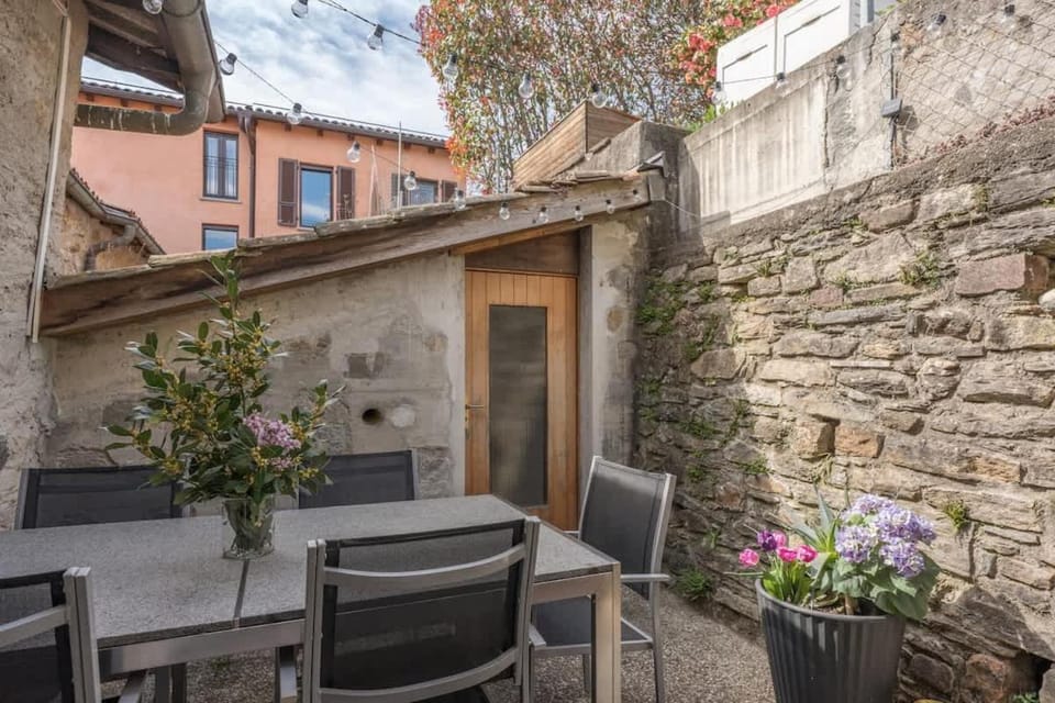 Luxury 3BR with Lake View just 15min Lugano House in Lugano