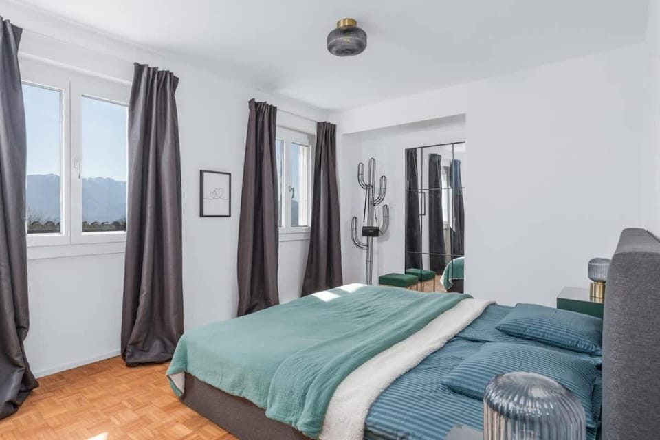 Luxury 3BR with Lake View just 15min Lugano House in Lugano
