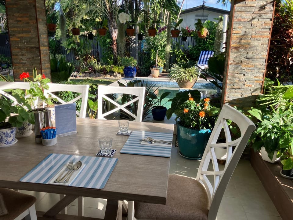 Pool view, Swimming pool, Breakfast