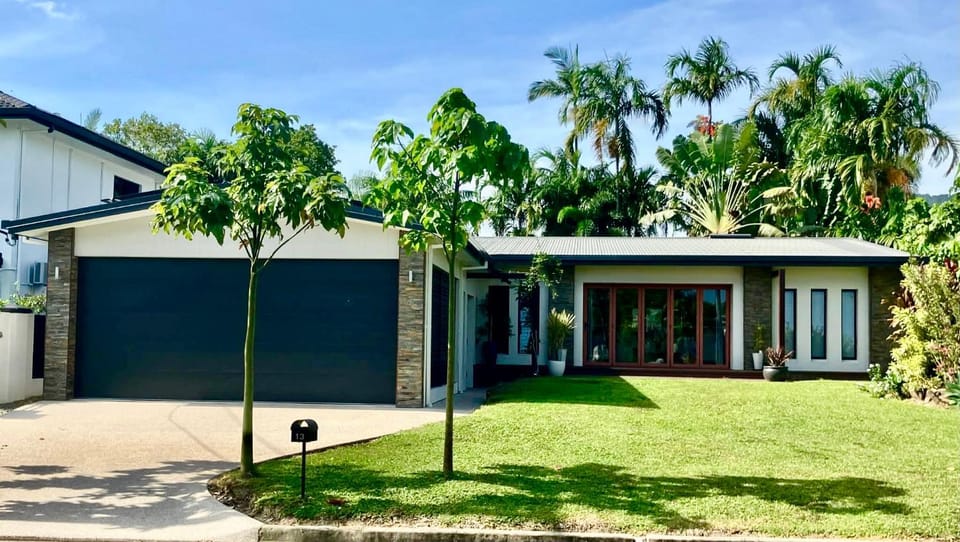 Luxury Suites Palm Cove Bed and Breakfast in Palm Cove