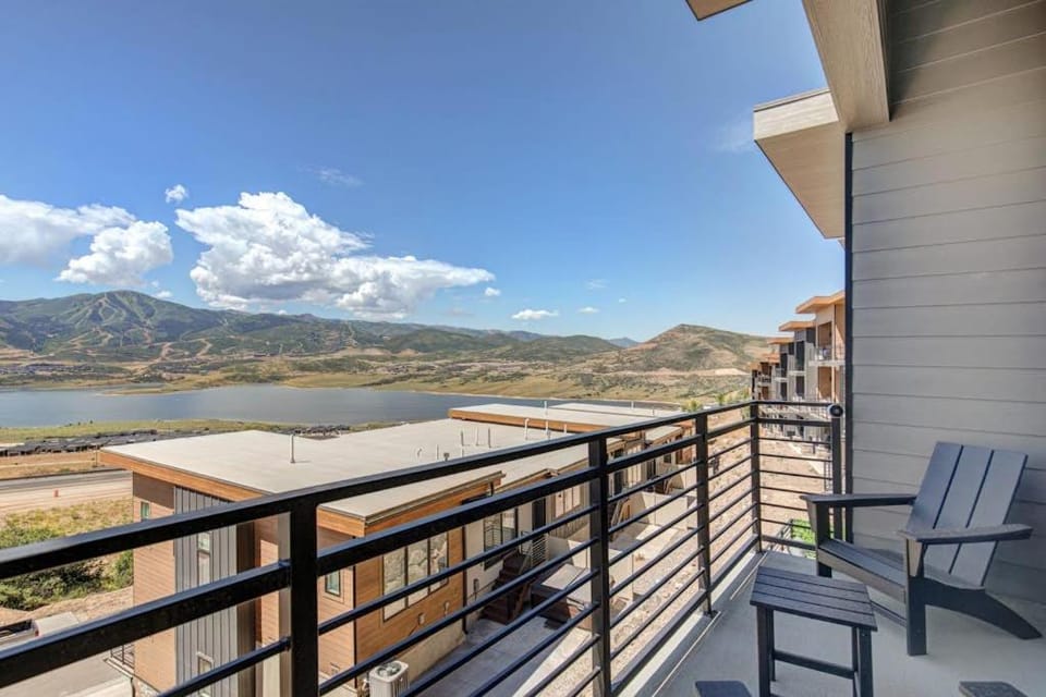 On Top of the Mountains - Unit A - Townhouse in Hideout with foosball table House in Hideout