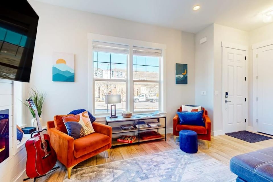 Stunning dog-friendly retreat with large balcony fireplace & mountain views House in Wasatch County