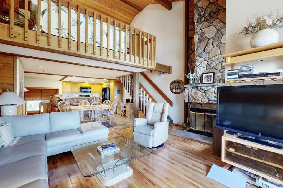 Deer Valley Resort Townhome with Hot Tub Pool & Tennis - Close to Ski Lifts House in Park City