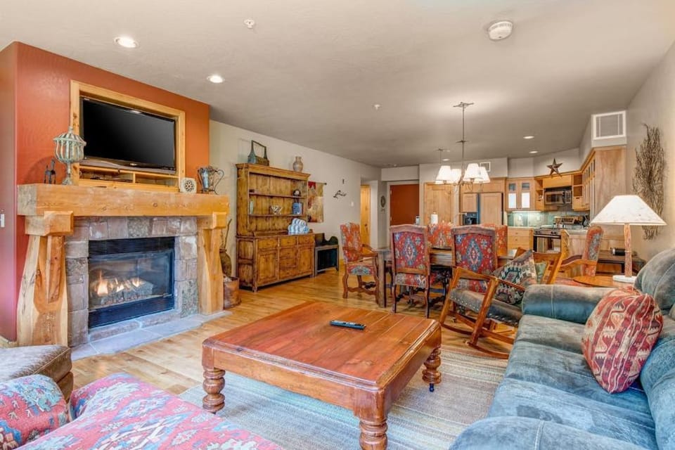 Superbly located Elegant Serene Deer Valley accommodations House in Park City
