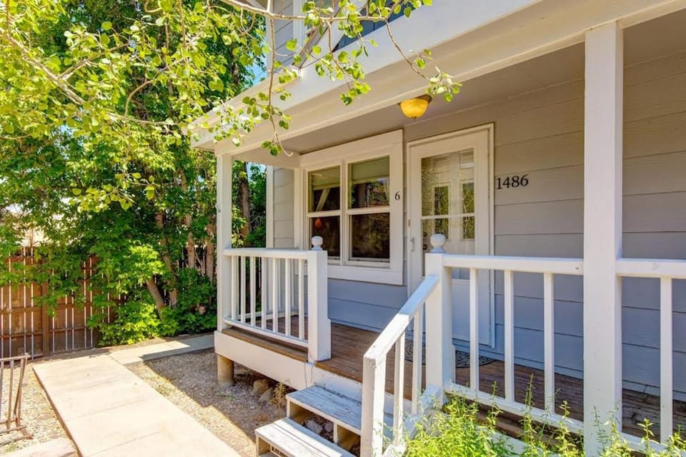 Cozy townhome within walking distance to skiing & downtown with fast WiFi & W&D House in Park City