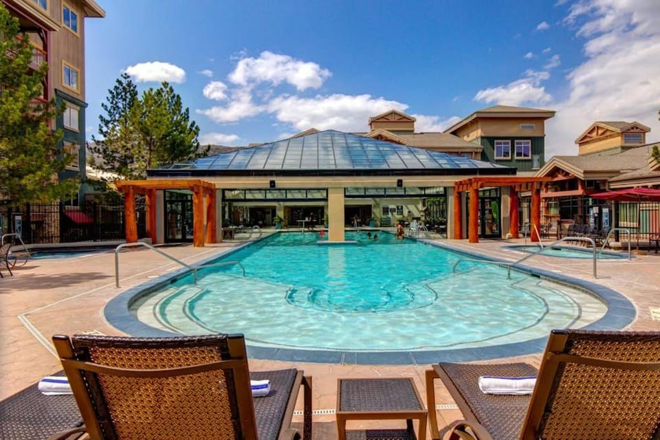 Ski-in - ski-out condo with pools sauna hot tubs game room gym kitchenette W&D House in Wasatch County