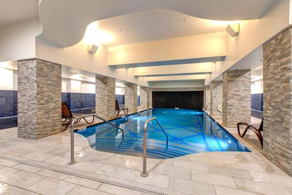 Ski-in - ski-out condo with pools sauna hot tubs game room gym kitchenette W&D House in Wasatch County