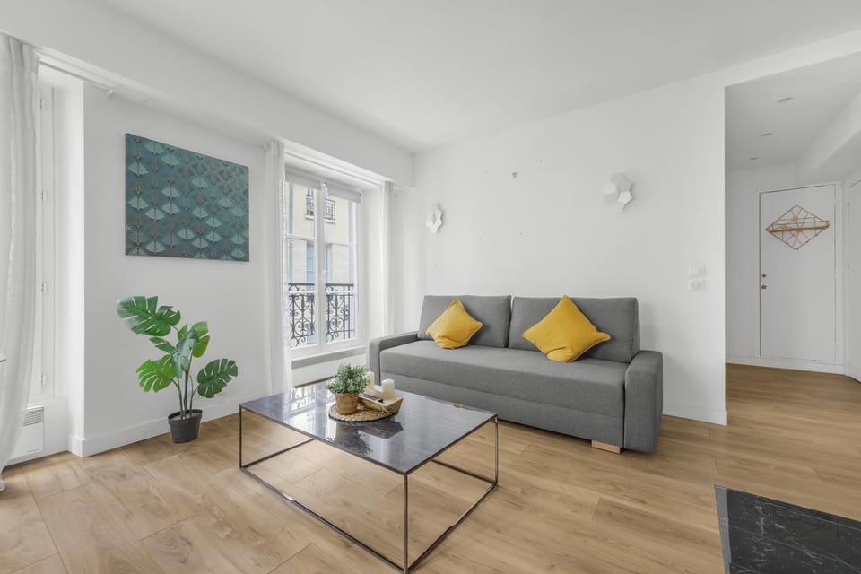 Bed, Living room, Seating area