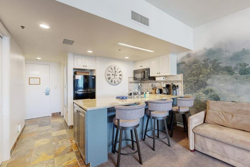 ski-in - ski-out Studio with Pool Hot Tub Fitness Center & Mountain Views Apartment in Park City
