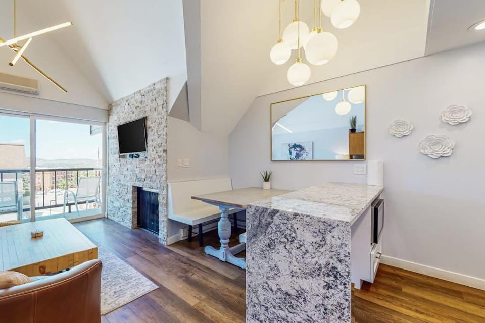 Ski view condo steps to Park City lifts with fireplace pool hot tubs ice rink House in Park City