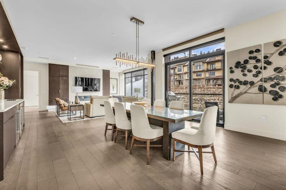 Exclusive ski-in - ski-out Penthouse with Balcony & Gorgeous Slope Views House in Wasatch County
