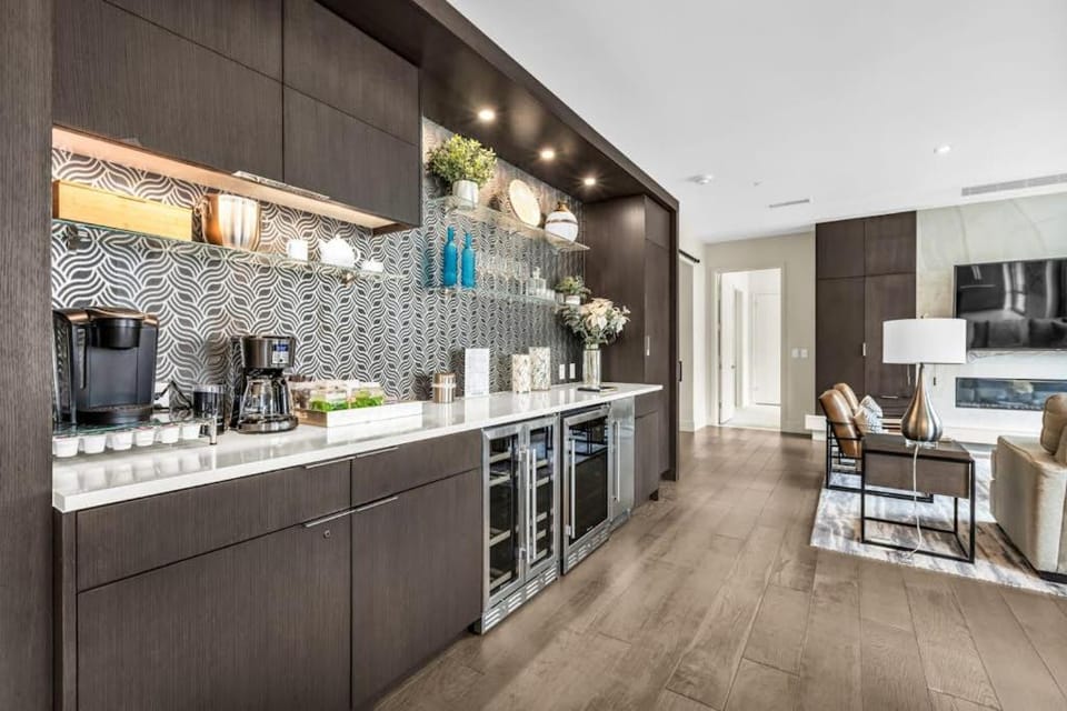 Exclusive ski-in - ski-out Penthouse with Balcony & Gorgeous Slope Views House in Wasatch County