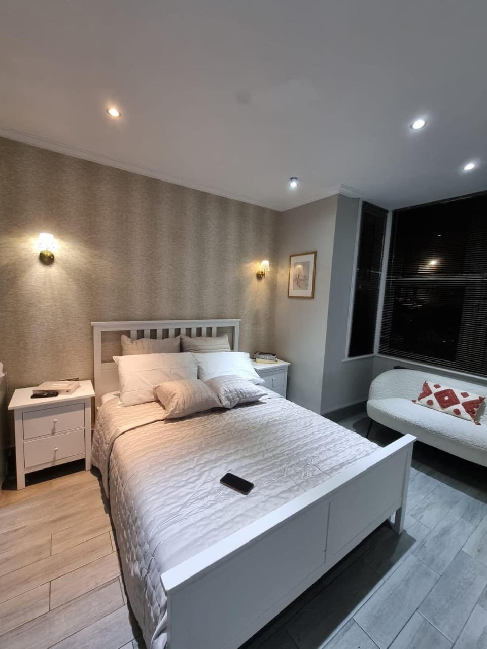 Convienent - Chic Town Centre Studio- Nr Luton Airport - Free Parking Apartment in Luton