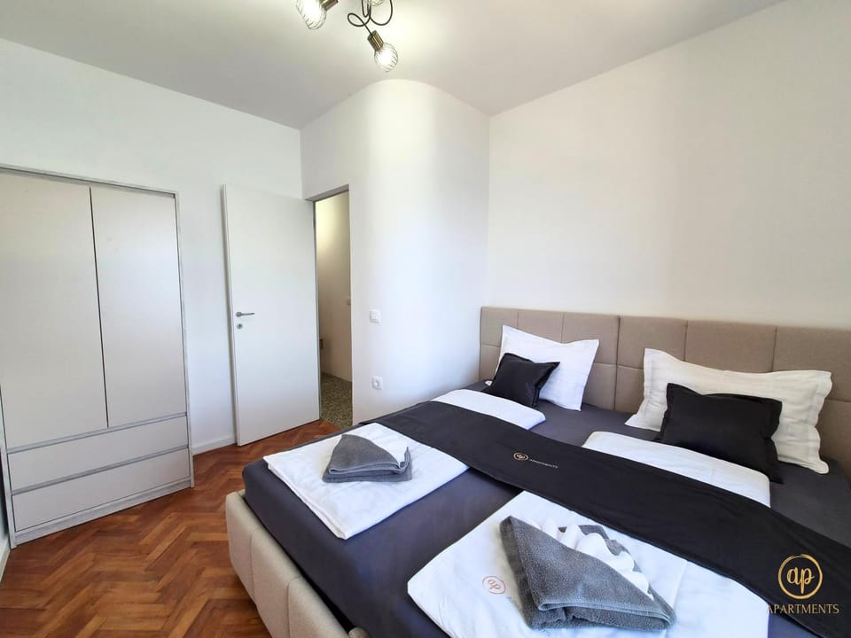 Bed, Bedroom, wardrobe