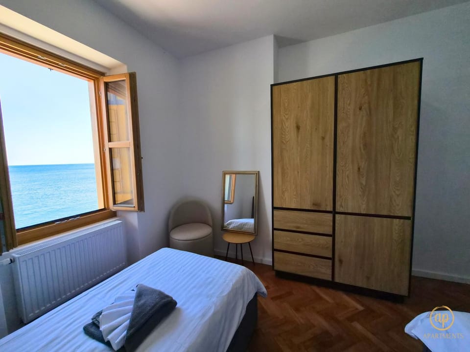 Bed, Bedroom, Sea view