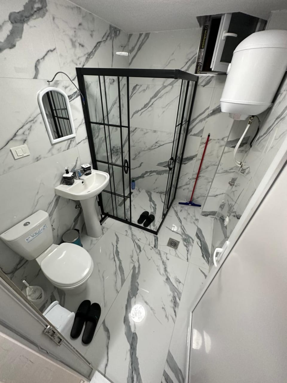 Shower, Toilet, Bathroom