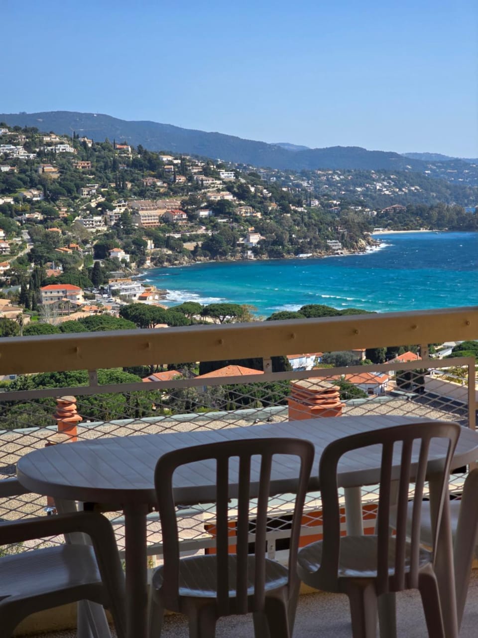 View (from property/room), Dining area, Sea view