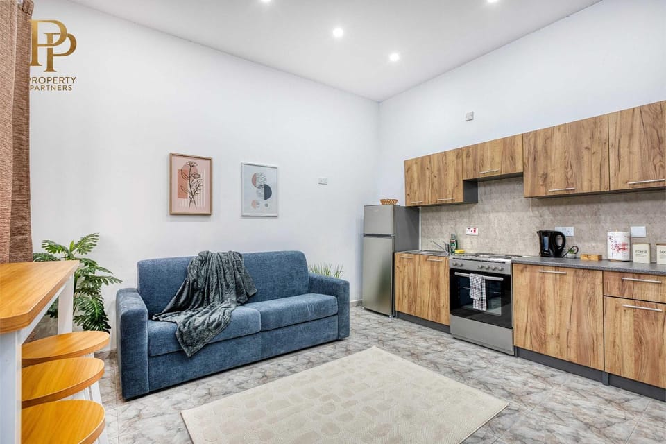 Coffee/tea facilities, Kitchen or kitchenette, Living room, Seating area, minibar, pet friendly, toaster