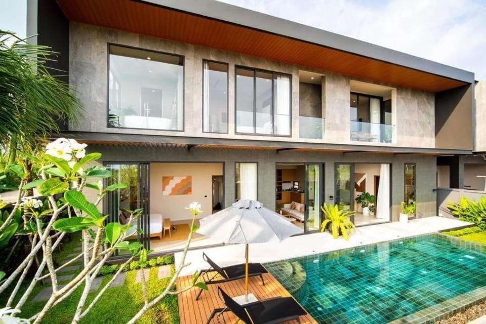 Luxury Seafront 3BR Pool Villa Duplex A6 Villa in Chalong