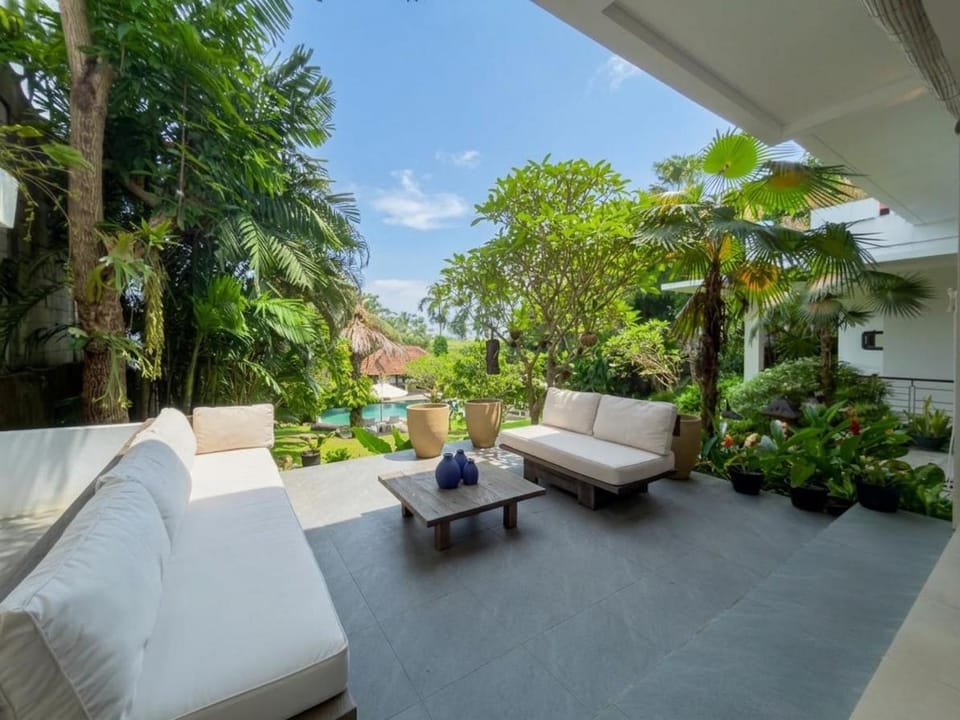Patio, Garden, Balcony/Terrace, Seating area, Garden view