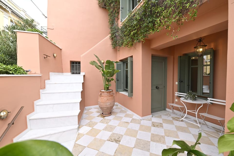 Inner courtyard view