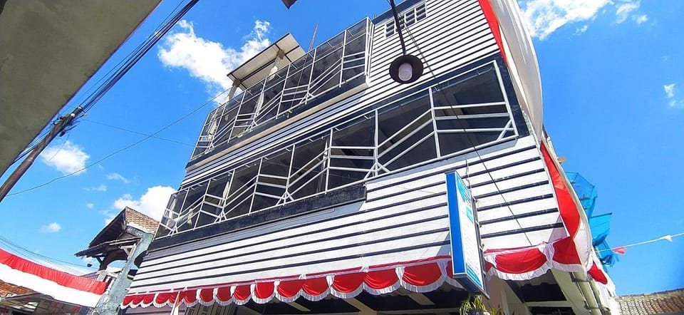 Property building, Day