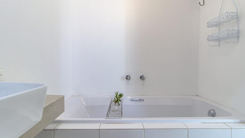 Bathroom, Bath