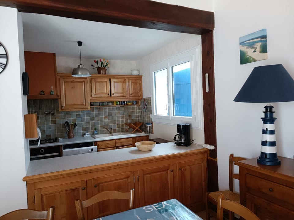 Kitchen or kitchenette, kitchen