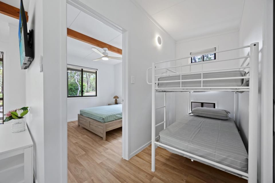 Bed, Bedroom, bunk bed