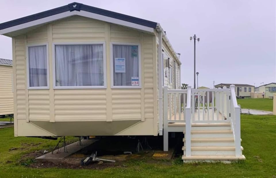 New let in Camber Sands - 5 min walk from surfing beach Apartment in Camber