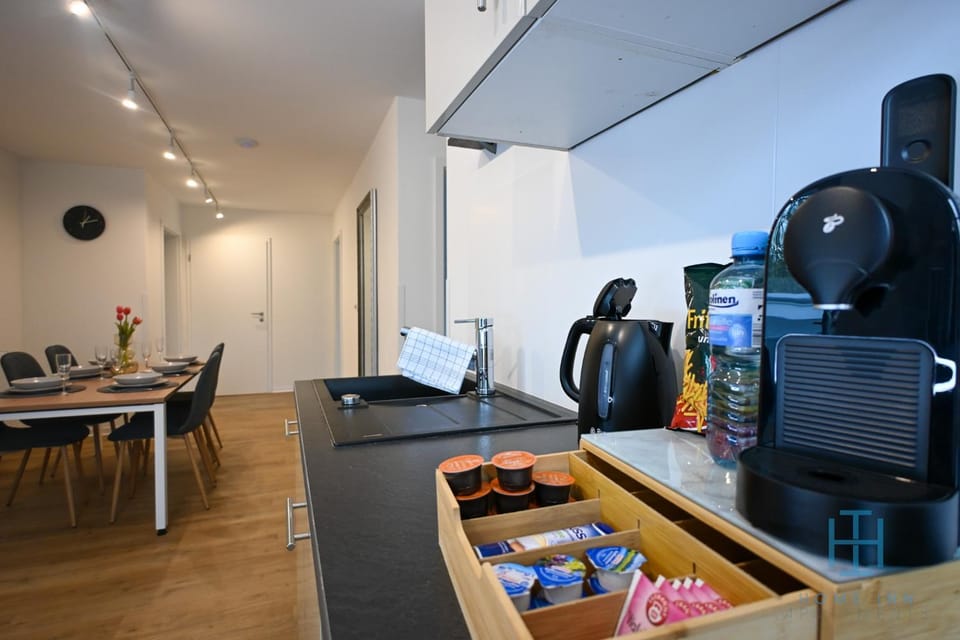 Coffee/tea facilities, kitchen
