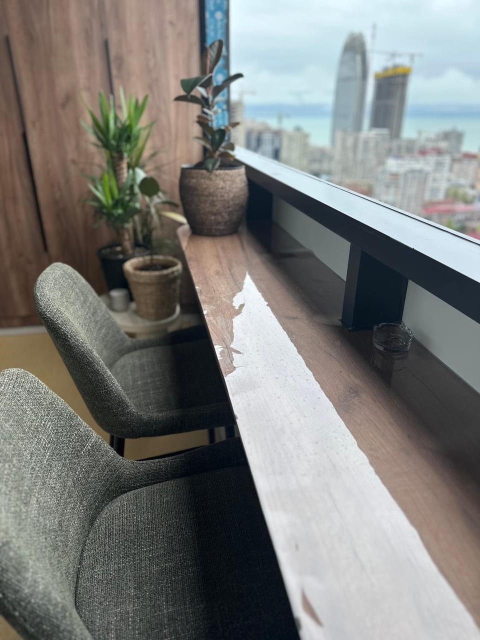 BST Panoramic Sea & Mountain Vie 32 floor Apartment in Batumi
