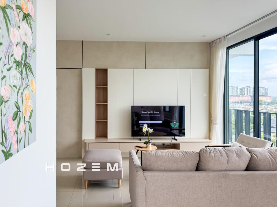 Communal lounge/ TV room, TV and multimedia, Living room, Seating area, Evening entertainment
