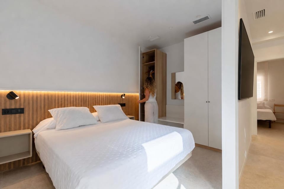 Bedroom, wardrobe