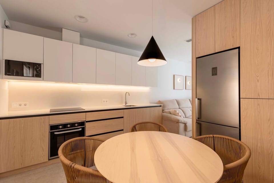 Dining area, kitchen