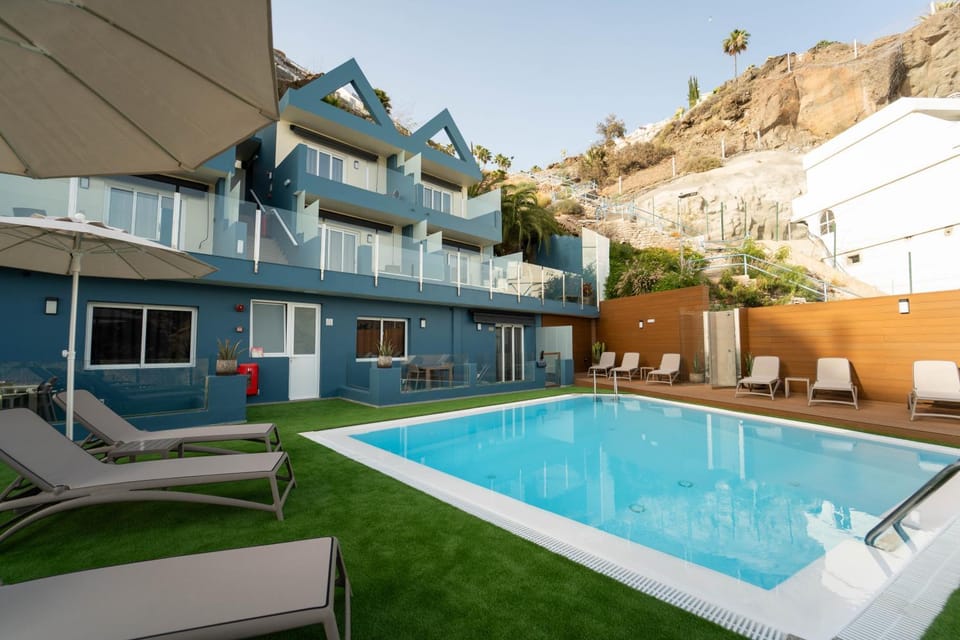 The Hive Boutique Apartments - Adults Only Apartment hotel in Puerto Rico de Gran Canaria