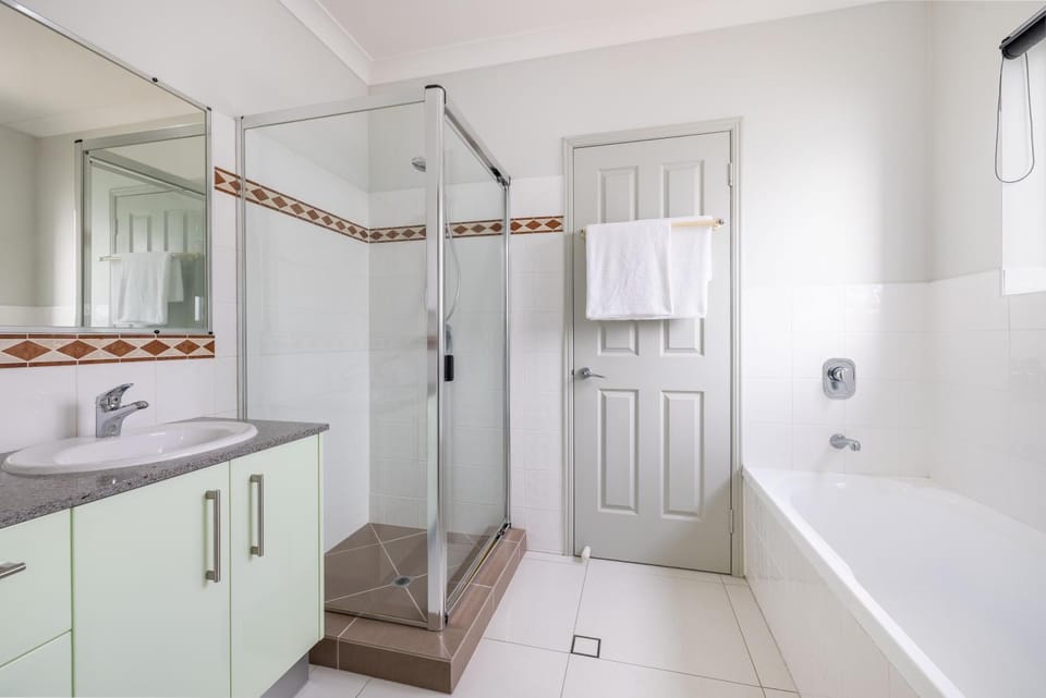 Shower, Bathroom, Bath