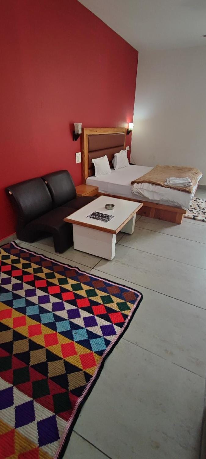 Woodward 2 by 4 Wildflower Hotel in Himachal Pradesh